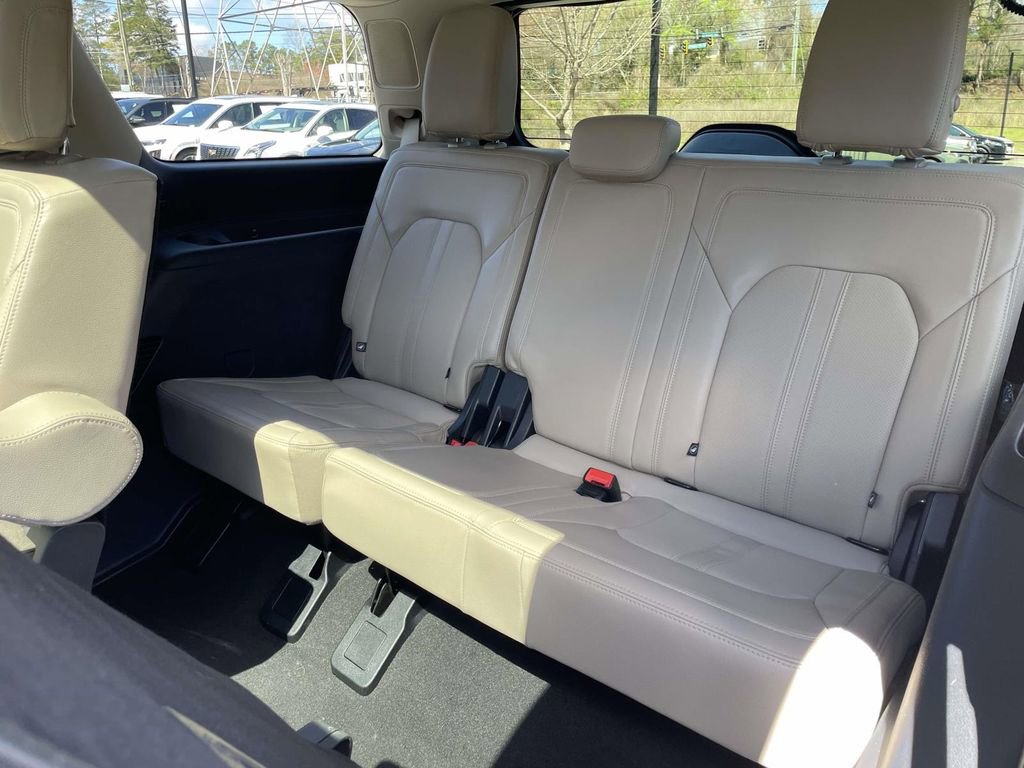 Used 2024 Ford Expedition Limited AWD/4WD image 13