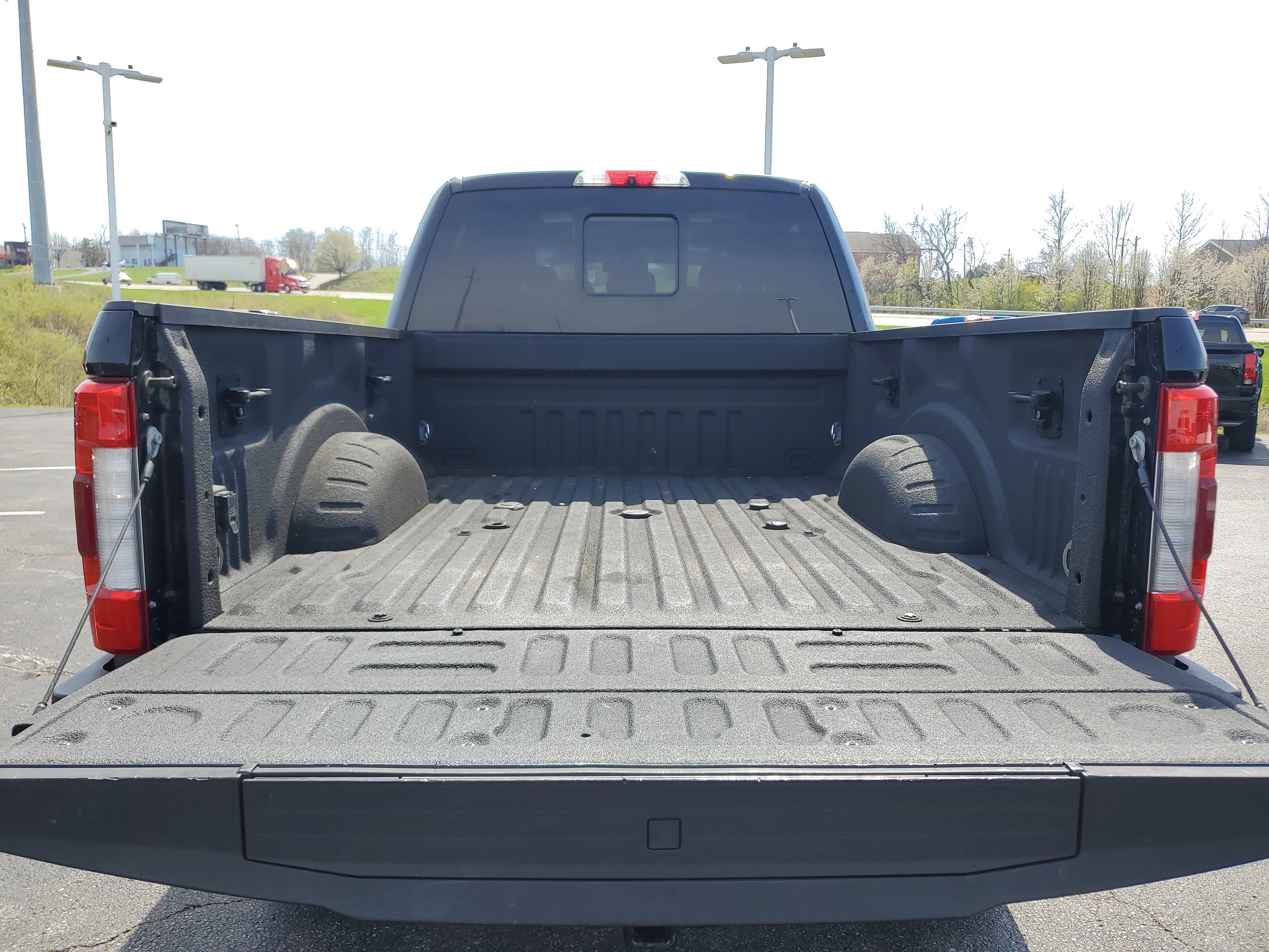 Used 2017 Ford F350 Platinum w/ Platinum Ultimate Package image 12