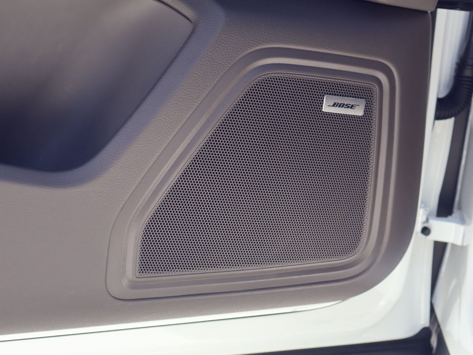 Certified 2026 Porsche Macan AWD/4WD image 13