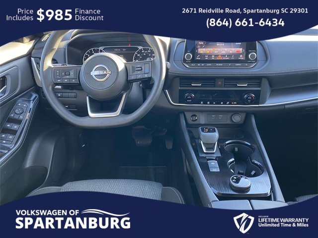 Used 2024 Nissan Rogue SV image 11