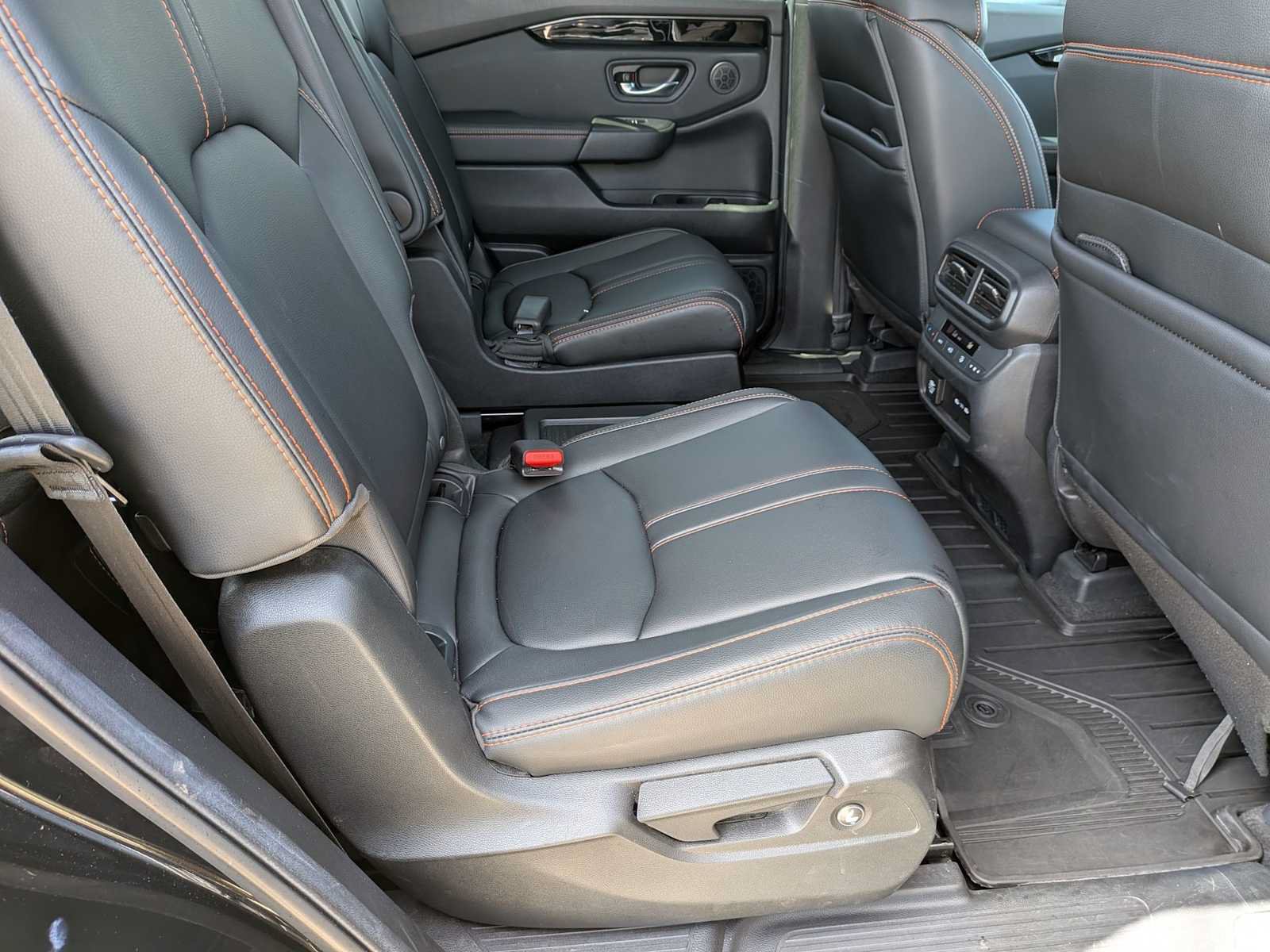 Certified 2024 Honda Pilot TrailSport image 19
