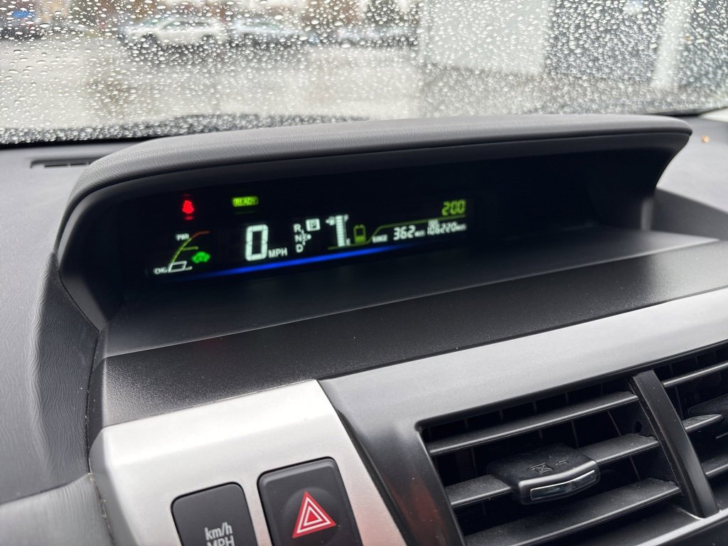 Used 2014 Toyota Prius V Three image 16