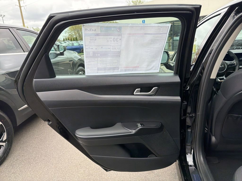 New 2026 Kia K5 LXS FWD image 17