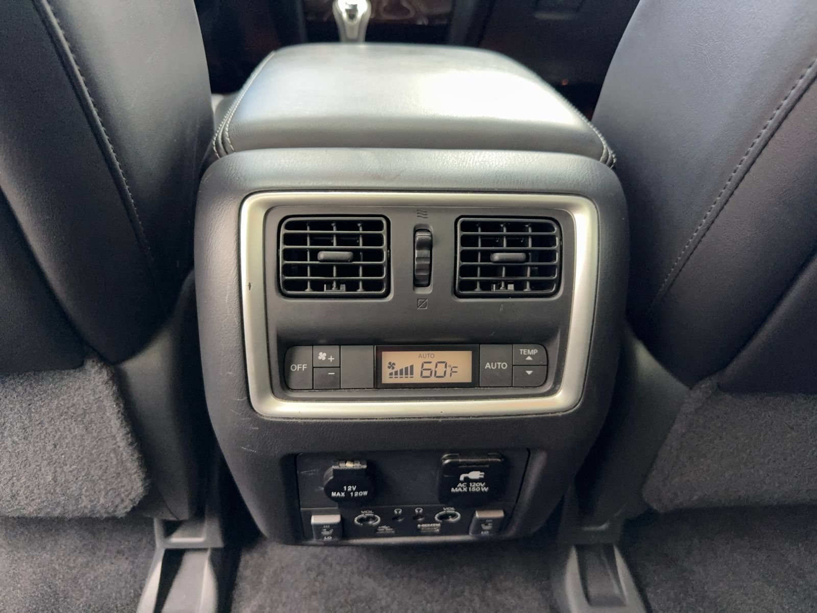 Used 2017 INFINITI QX60 FWD w/ Deluxe Technology Package image 39