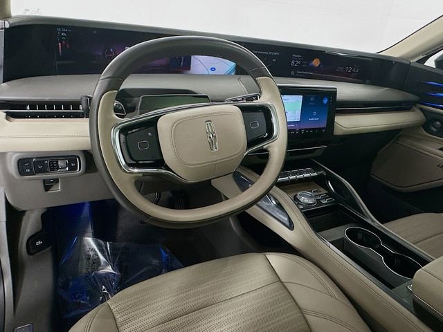 Used 2024 Lincoln Nautilus Reserve w/ Equipment Group 202A image 11