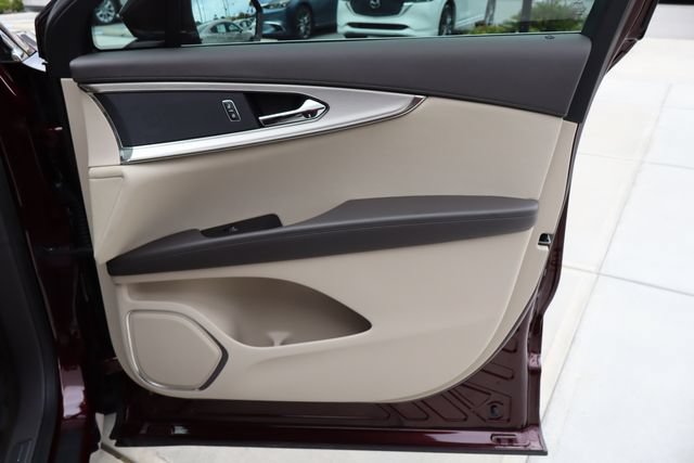 Used 2020 Lincoln Nautilus FWD w/ Equipment Group 101A image 28