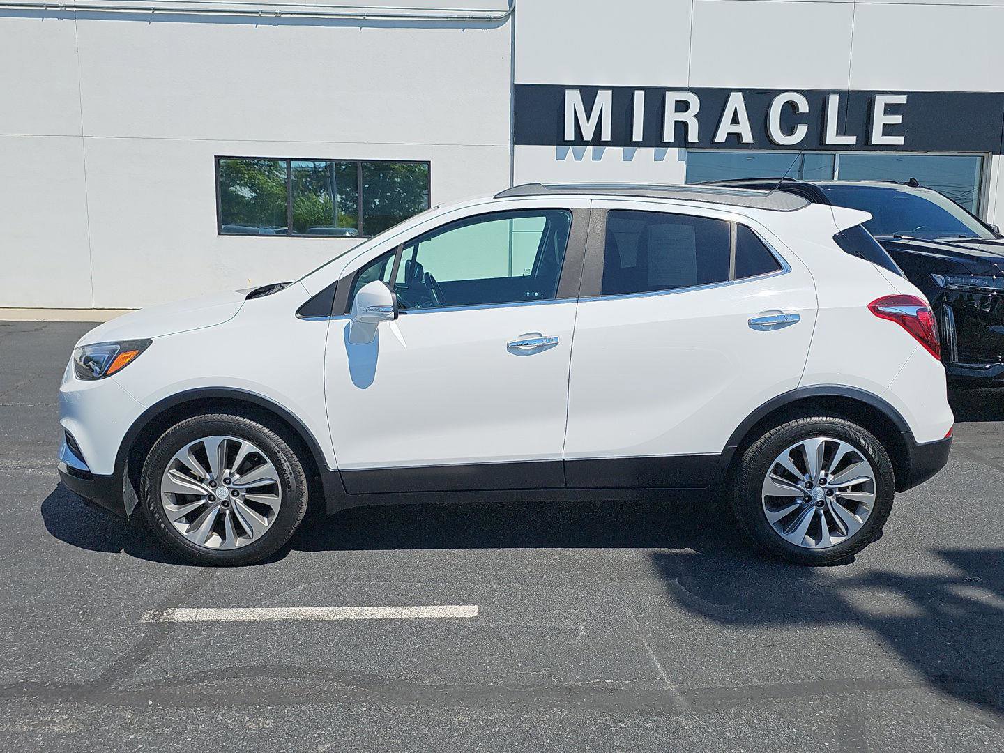 Used 2018 Buick Encore Preferred FWD image 3