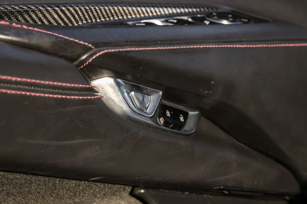 Used 2022 Chevrolet Corvette Stingray Premium Conv w/ Z51 Performance Package image 44