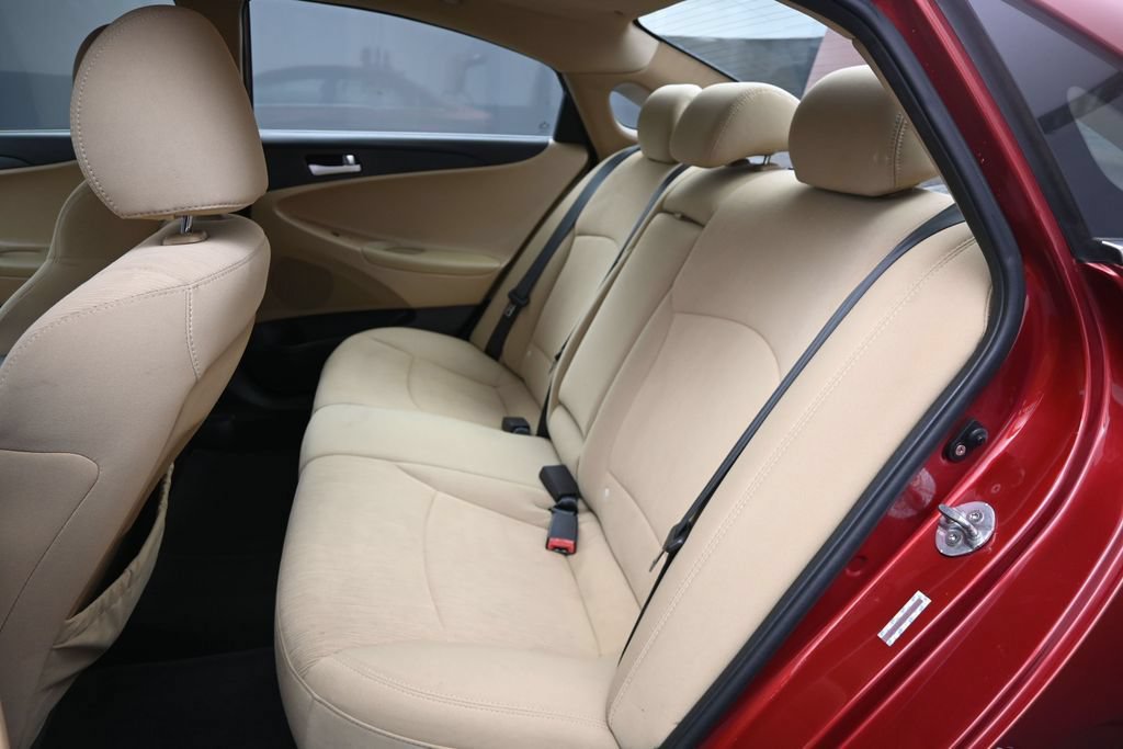 Used 2011 Hyundai Sonata GLS FWD image 15
