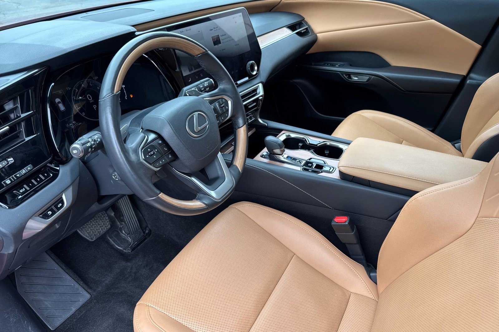 Certified 2024 Lexus RX 350 Premium w/ Cold Area Package FWD image 11