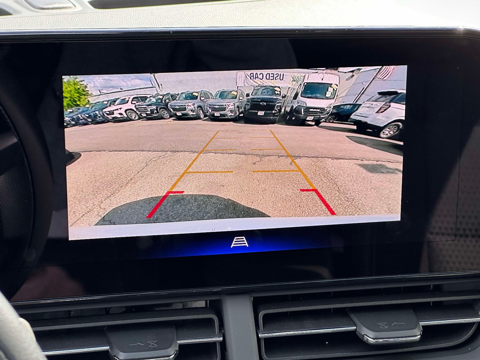 Used 2026 Chevrolet Trax LT w/ Sunroof Package FWD image 27