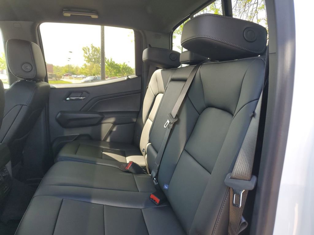 New 2025 GMC Canyon Elevation w/ Convenience Package image 17