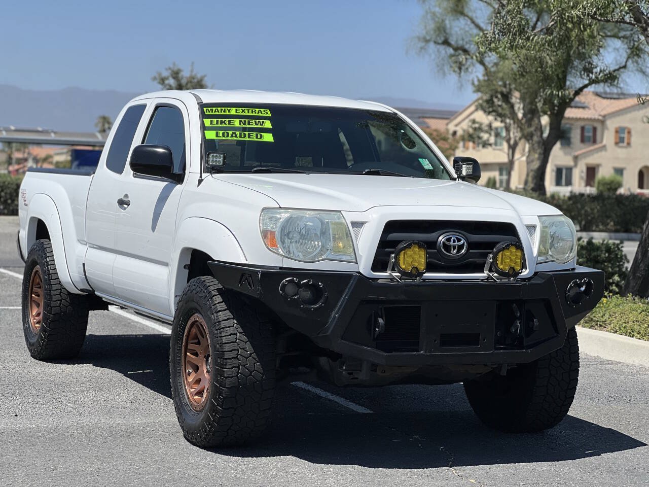 Used 2010 Toyota Tacoma PreRunner w/ TRD Off-Road Pkg RWD image 2
