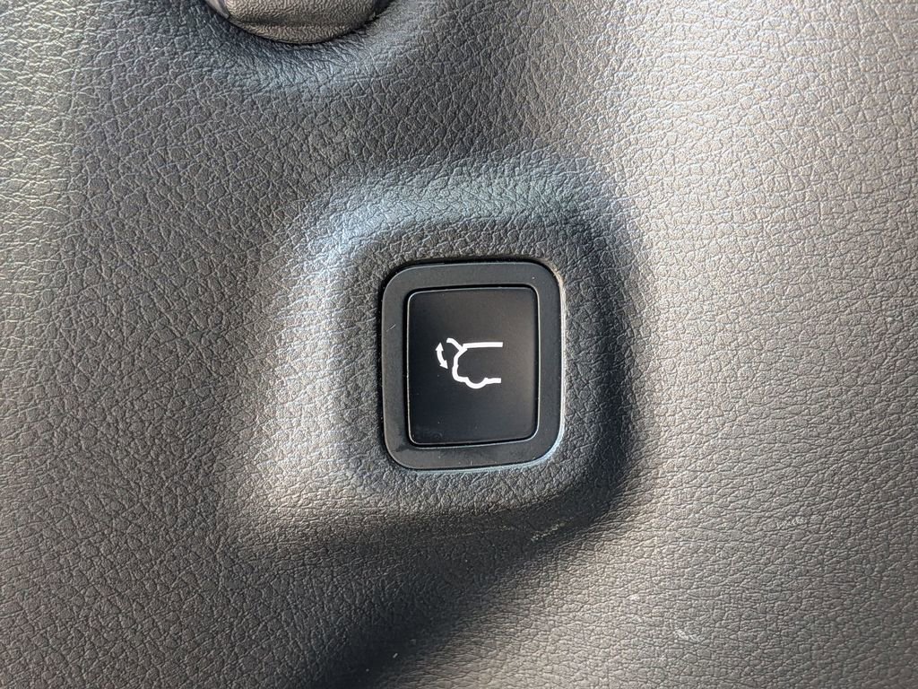 Used 2026 Jeep Compass Limited image 7