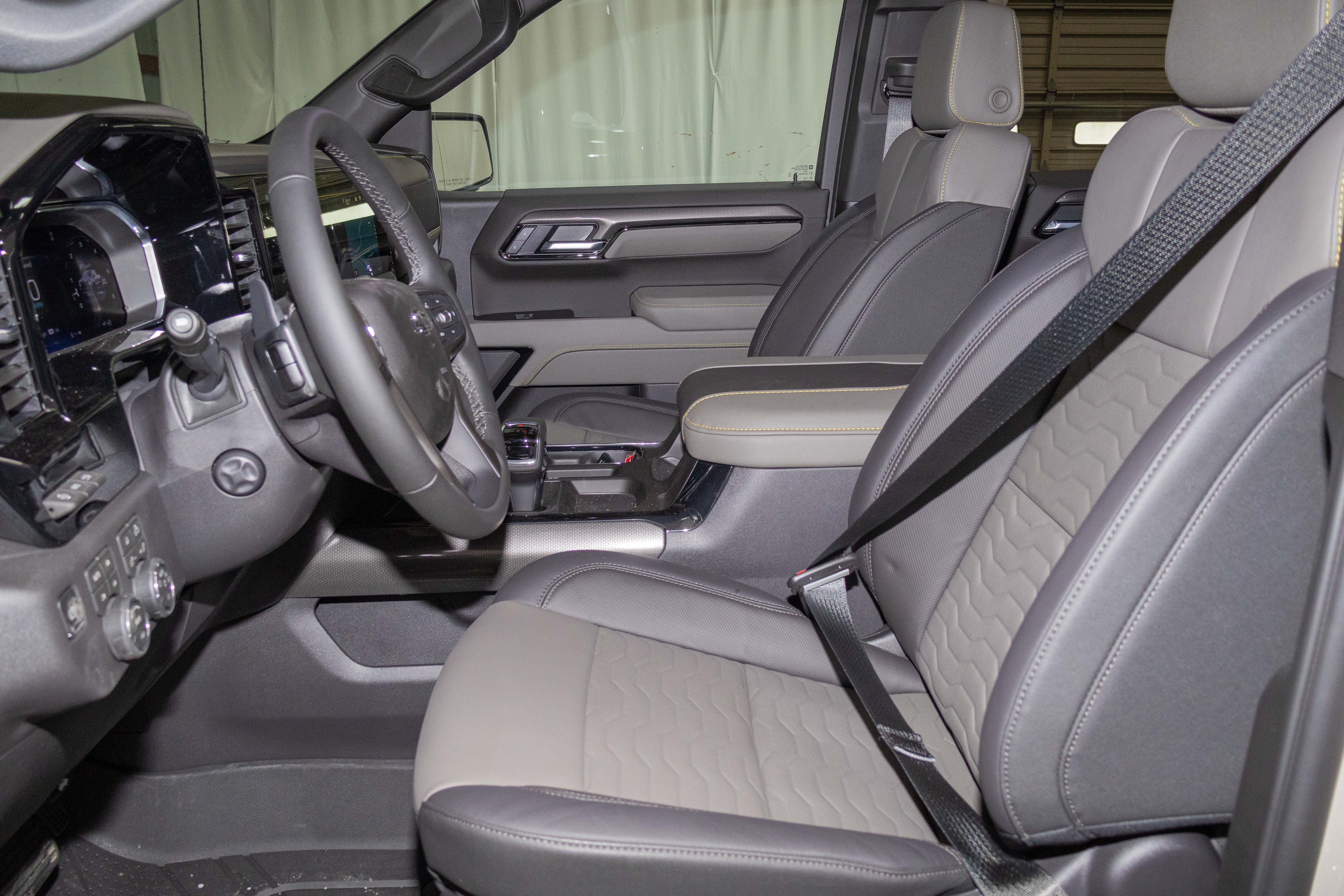 New 2026 Chevrolet Silverado 1500 ZR2 w/ LPO, Dark Essentials Package AWD/4WD image 15