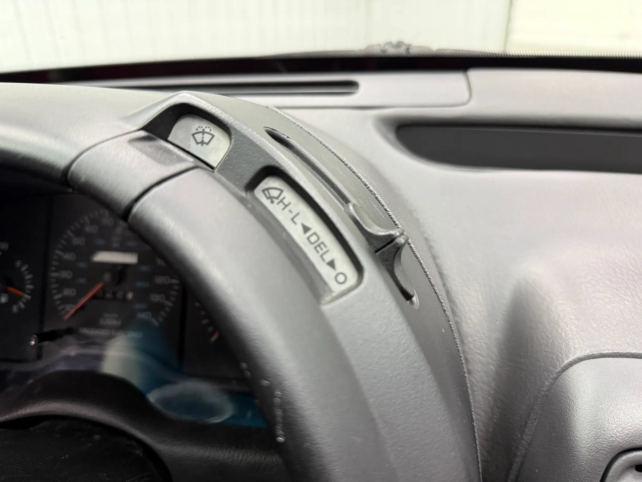 Used 1994 Chrysler LeBaron GTC FWD image 36