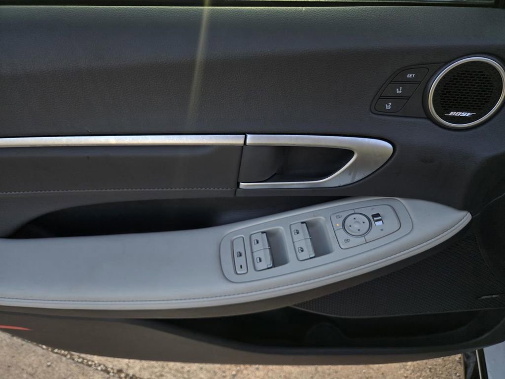 New 2025 Hyundai Sonata Limited FWD image 21