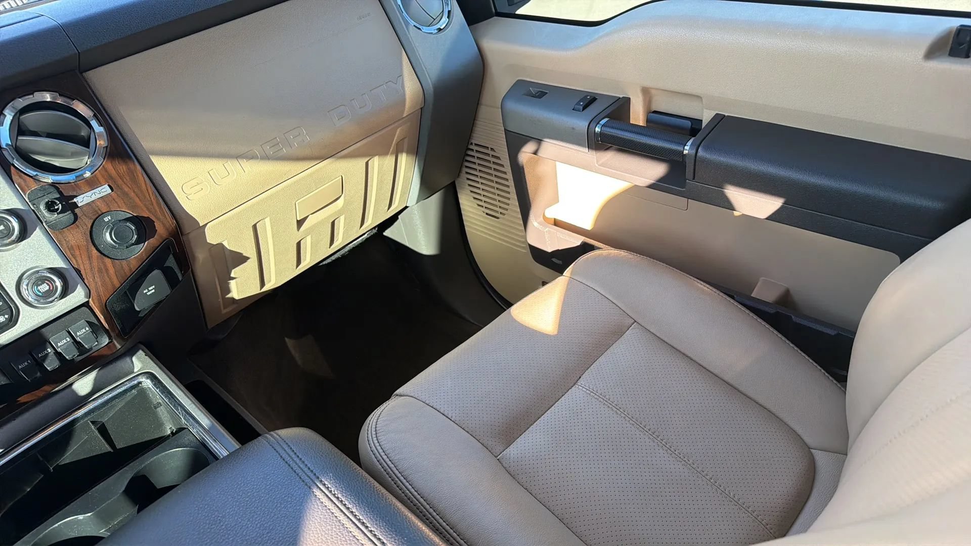 Used 2016 Ford F350 Lariat w/ Lariat Ultimate Package AWD/4WD image 66