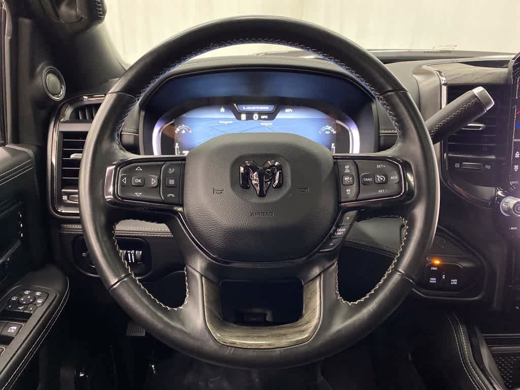 Used 2025 RAM 3500 Limited AWD/4WD image 19