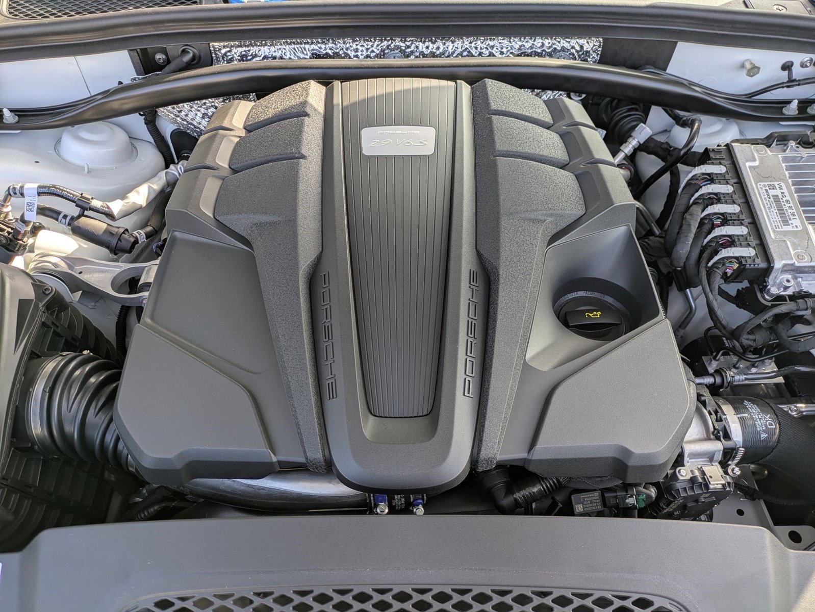 Used 2025 Porsche Macan S image 27