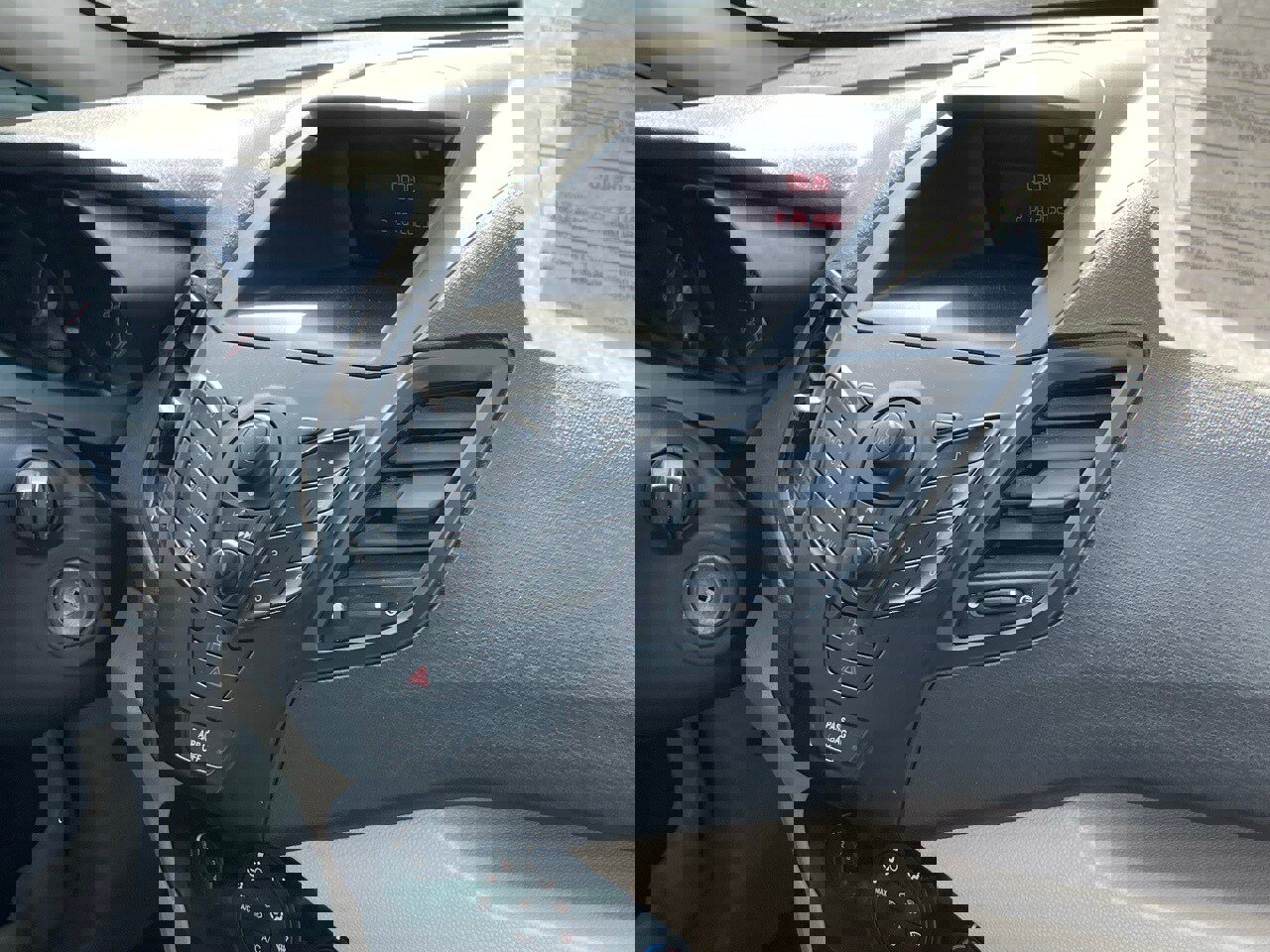 Used 2012 Ford Fiesta S image 3