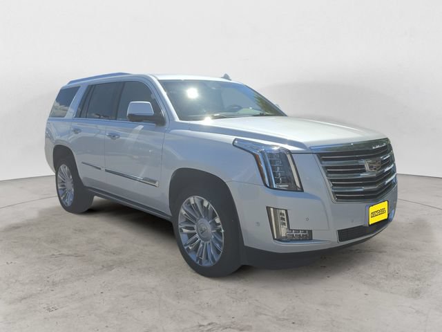 Used 2017 Cadillac Escalade Platinum AWD/4WD image 3