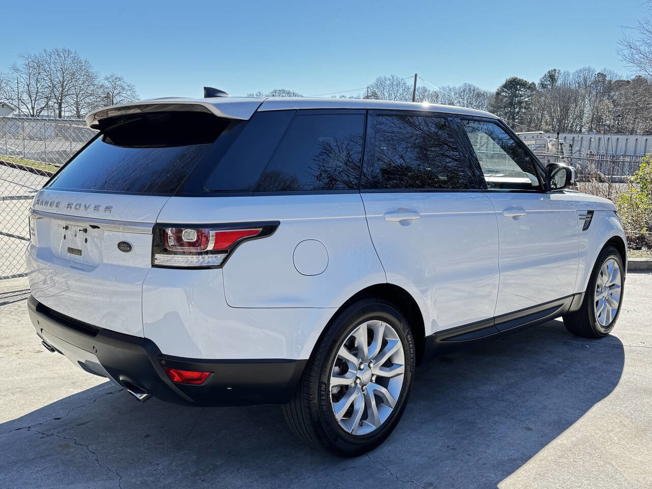 Used 2017 Land Rover Range Rover Sport HSE image 7