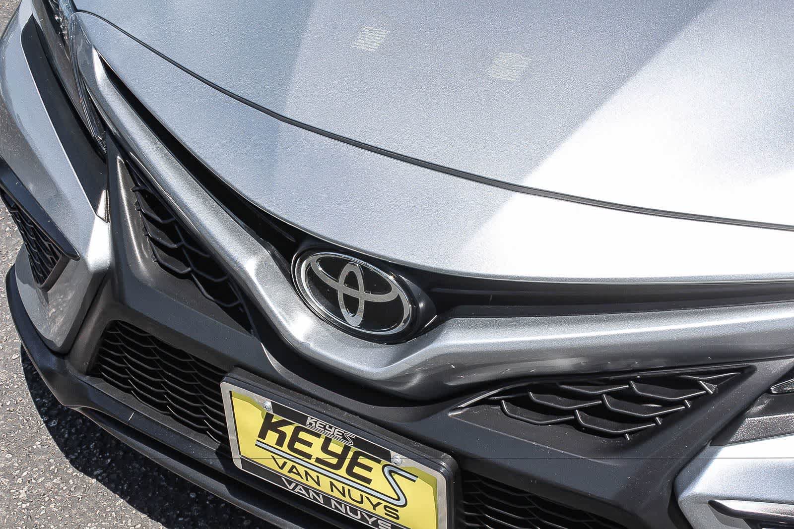 Used 2023 Toyota Camry SE FWD image 14