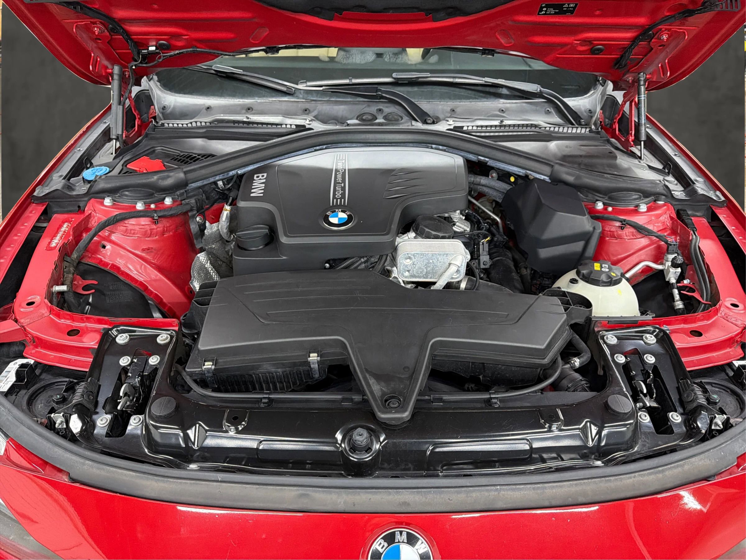 Used 2016 BMW 320i Sedan RWD image 9