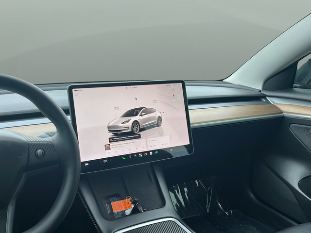 Used 2022 Tesla Model 3 Long Range AWD/4WD image 11
