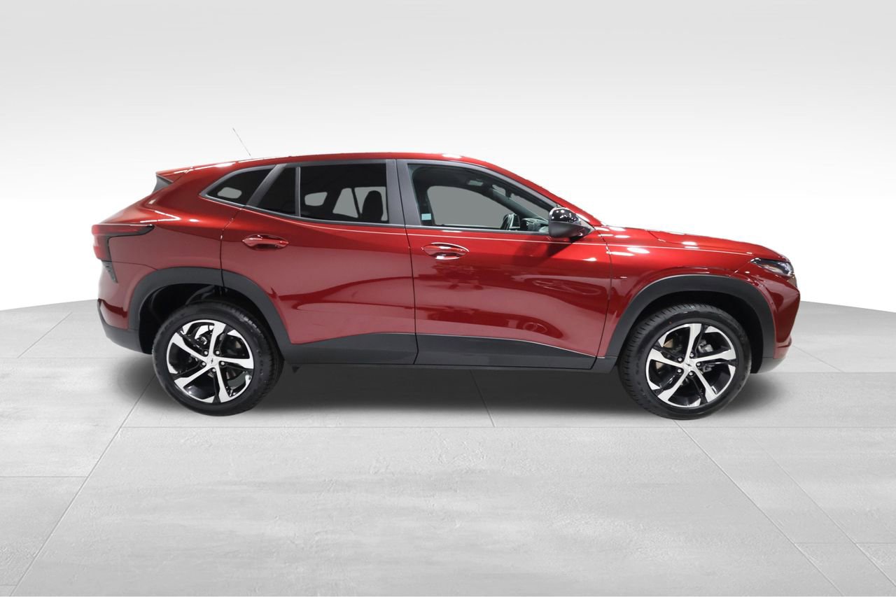 Certified 2024 Chevrolet Trax RS w/ Driver Confidence Package FWD image 5