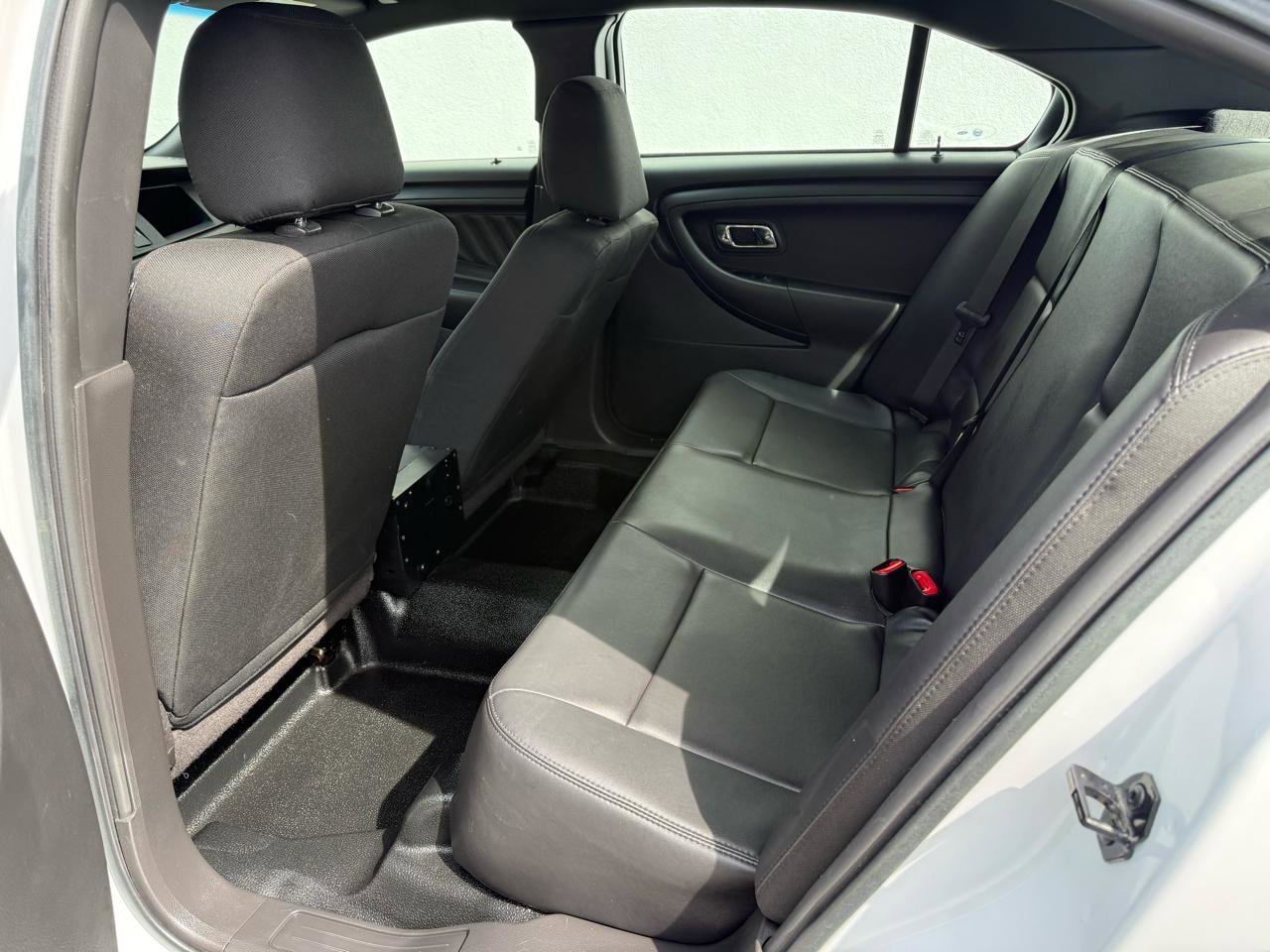 Used 2018 Ford Taurus Police Interceptor AWD image 23