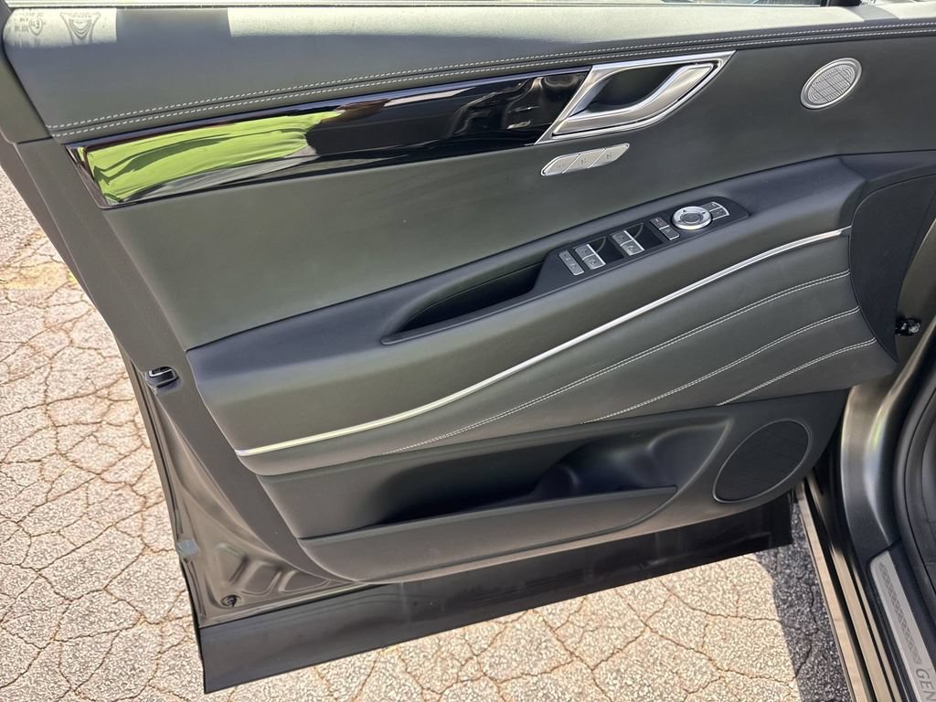 New 2025 Genesis GV80 2.5T Standard AWD/4WD image 10