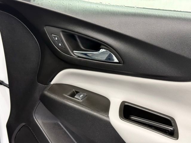 Used 2022 Chevrolet Equinox LS w/ LPO, Cargo Package image 23