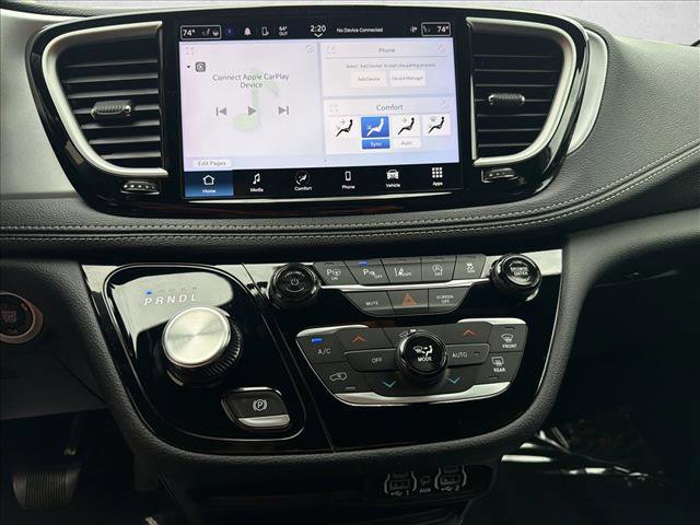 Used 2024 Chrysler Pacifica Touring-L w/ S Appearance Package FWD image 19