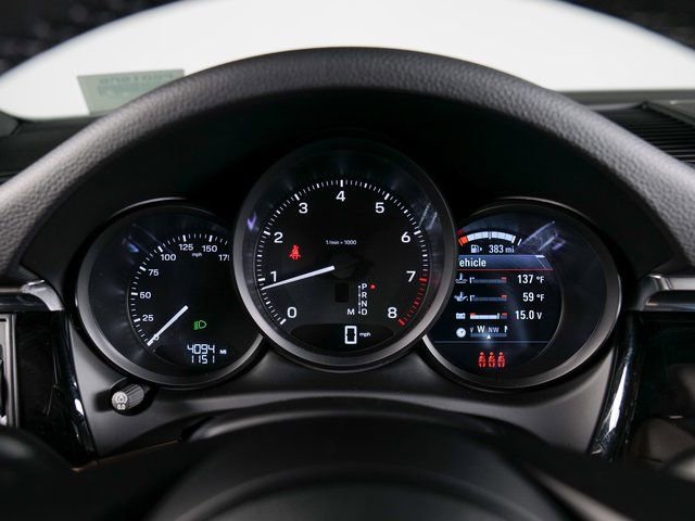 Certified 2026 Porsche Macan AWD/4WD image 22