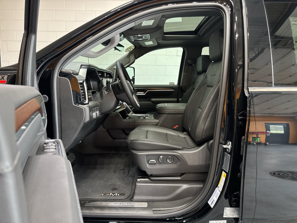 New 2026 GMC Sierra 2500 Denali w/ Denali Reserve Package AWD/4WD image 18