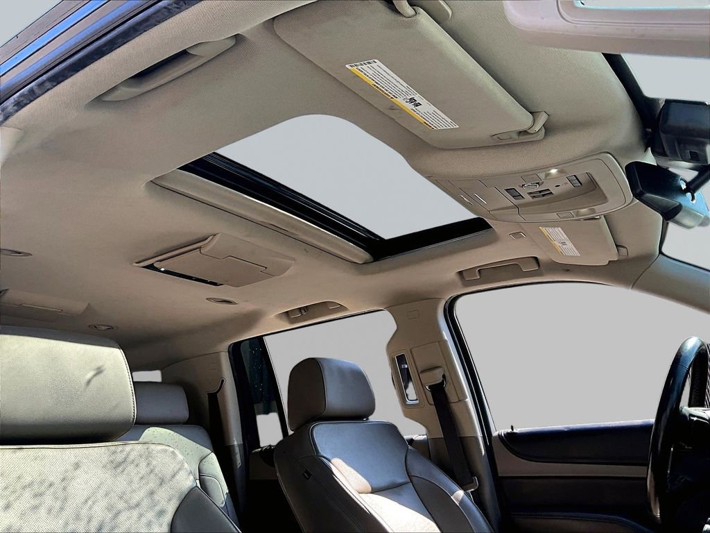 Used 2020 Chevrolet Suburban Premier image 20
