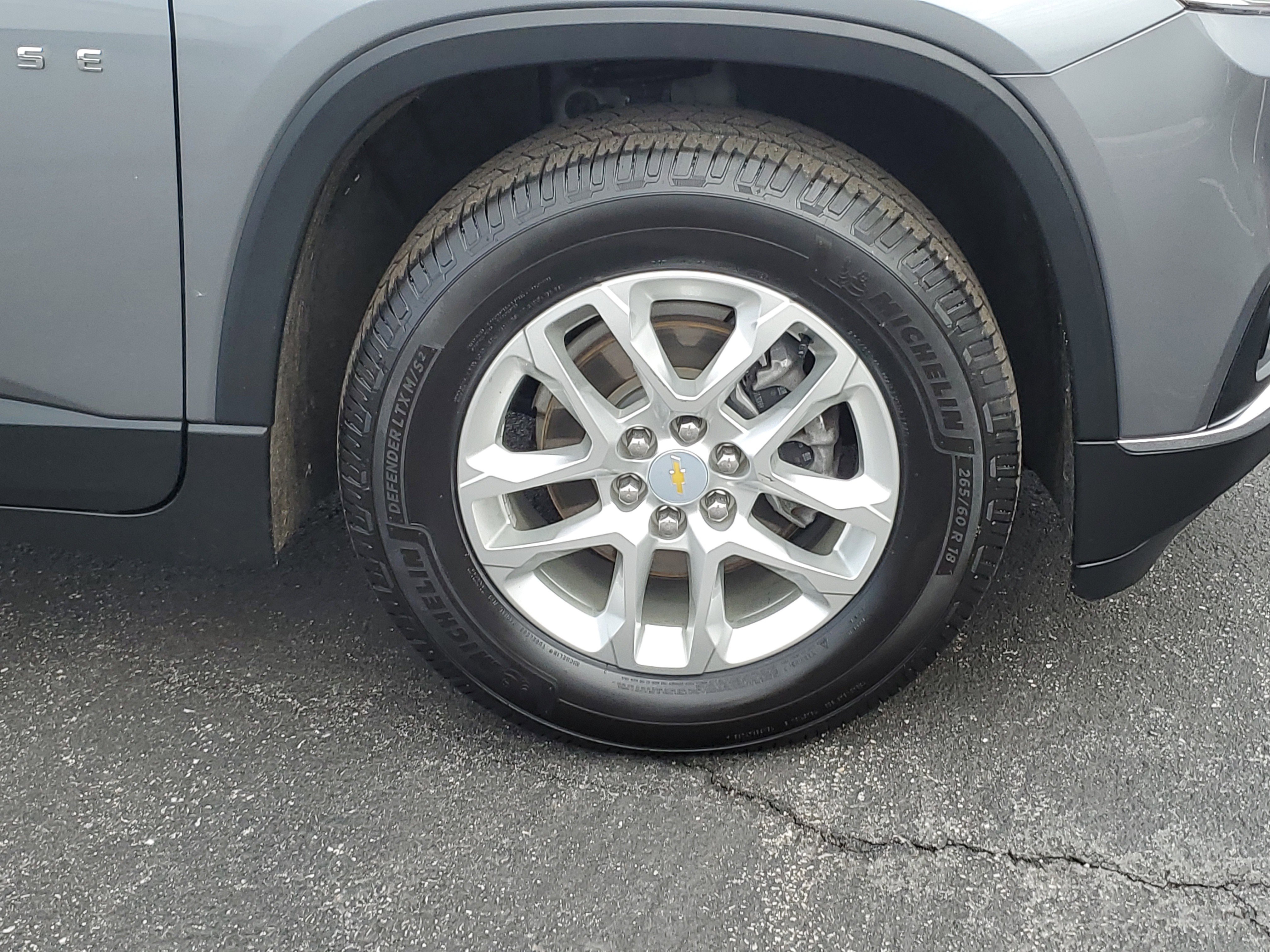 Used 2020 Chevrolet Traverse LT w/ Driver Confidence II Package image 5