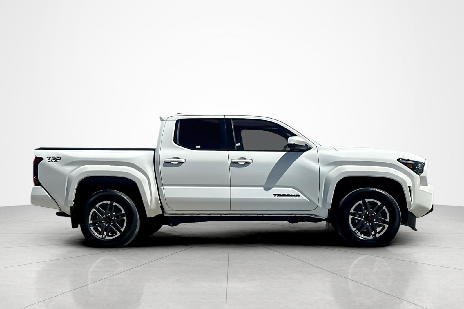 Certified 2024 Toyota Tacoma TRD Sport w/ TRD Sport Premium Package AWD/4WD image 6
