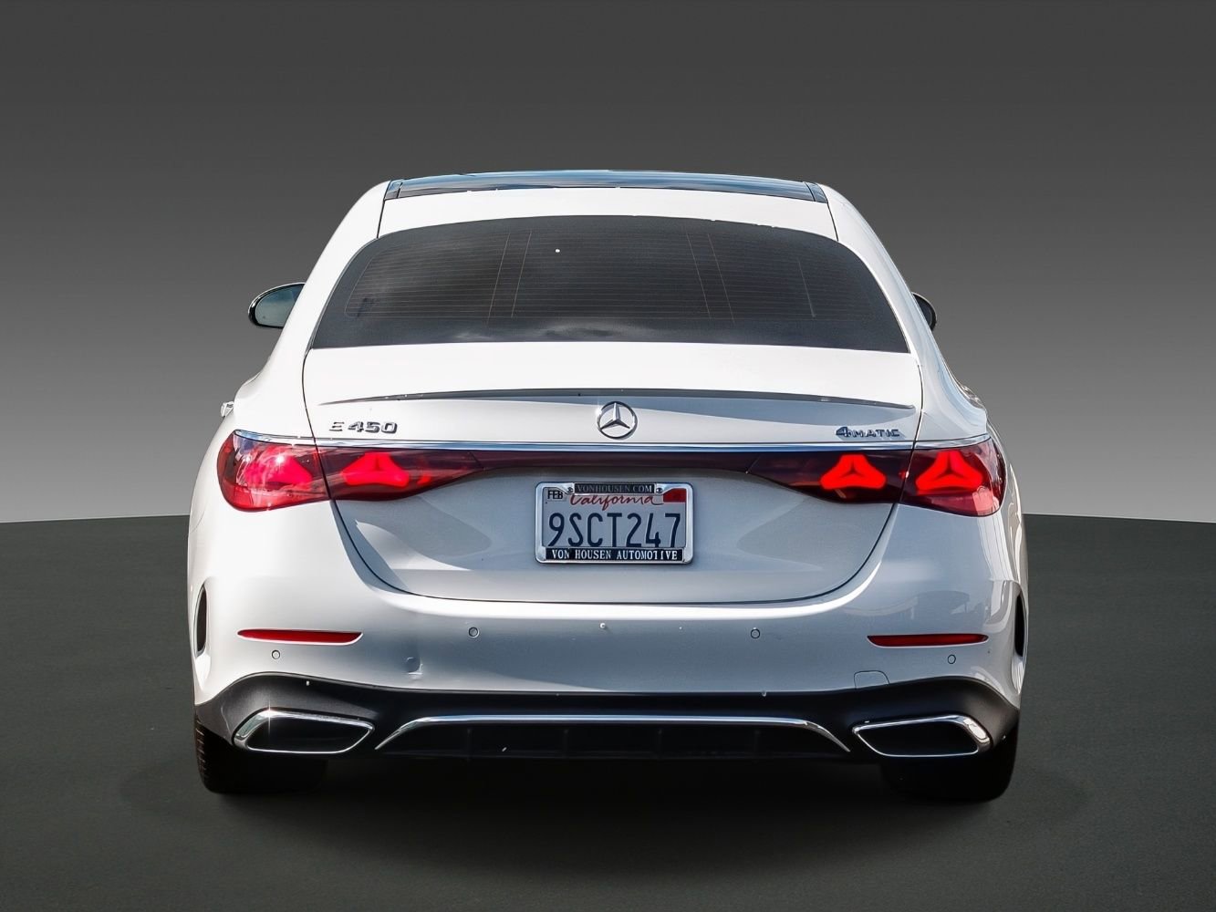 Used 2024 Mercedes-Benz E 450 4MATIC Sedan image 3