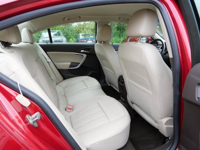 Used 2013 Buick Regal Premium FWD image 9