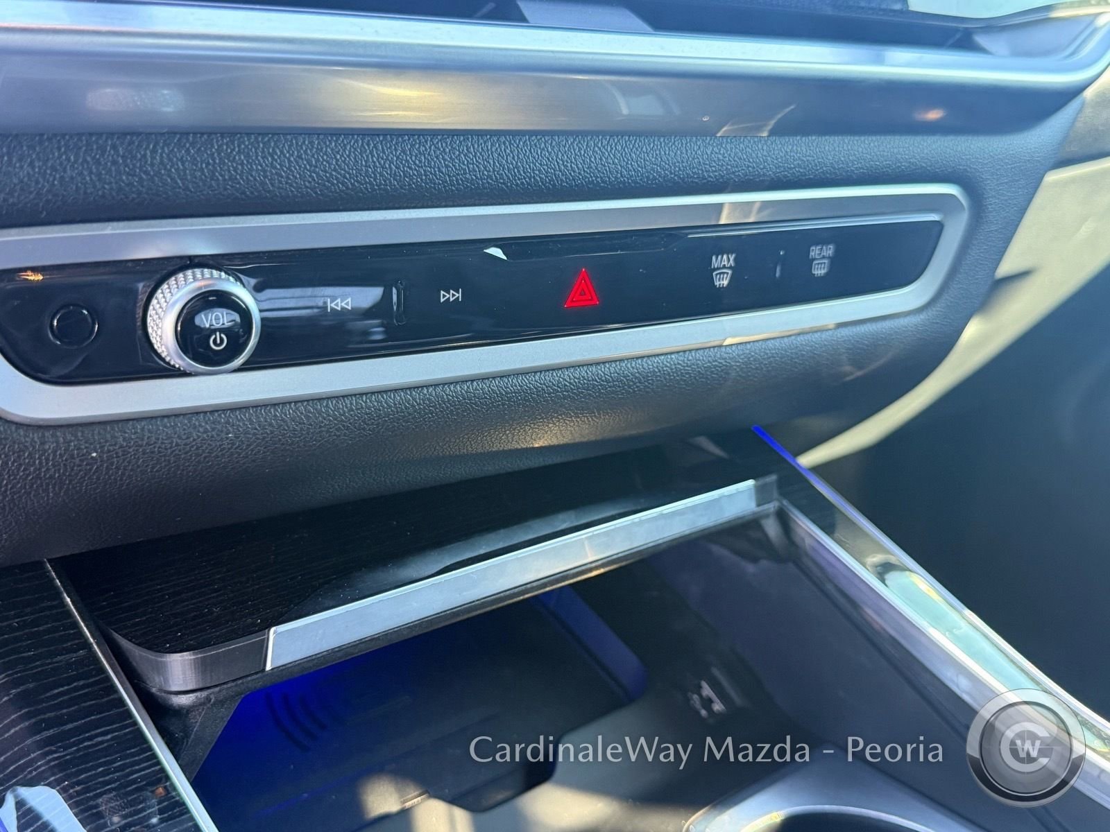 Used 2023 BMW X7 xDrive40i w/ Executive Package image 21