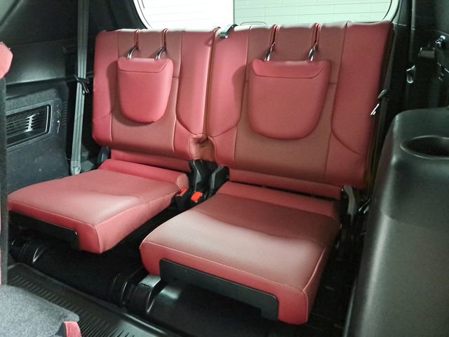 Used 2023 Lexus GX 460 Premium w/ Premium Package image 14