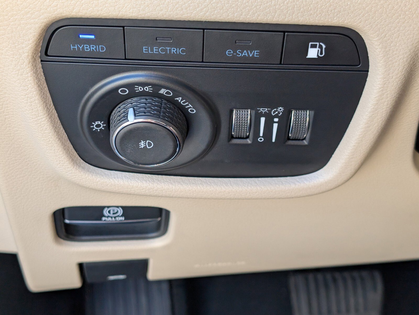 Used 2022 Jeep Grand Cherokee Limited 4xe image 39