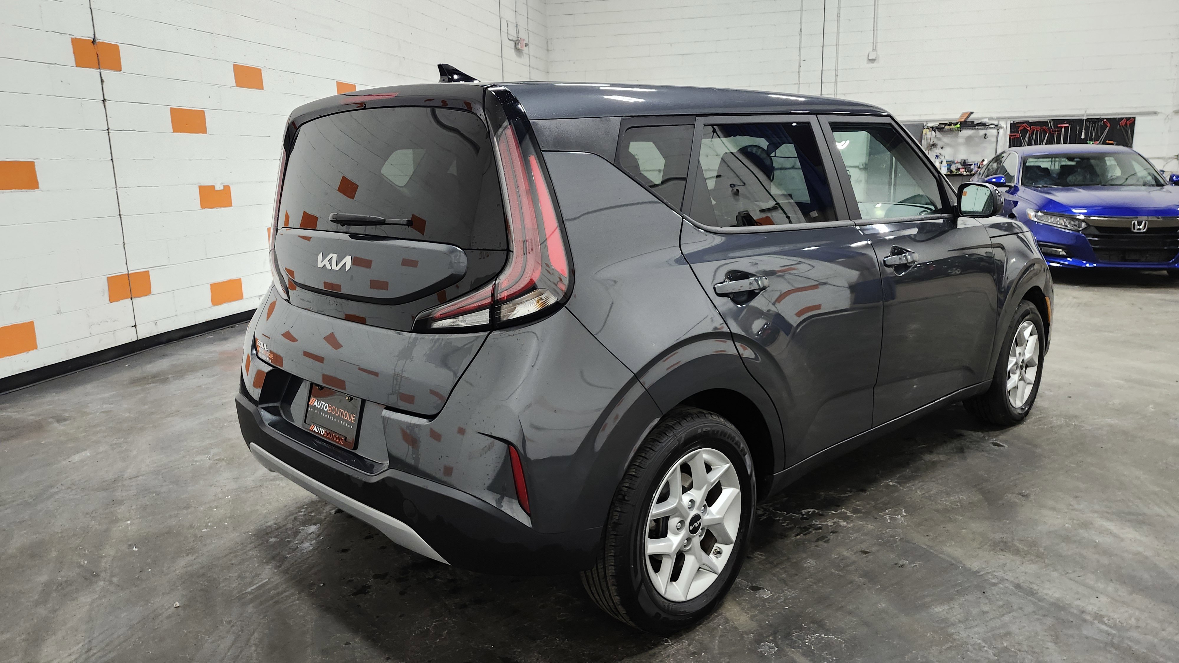 Used 2024 Kia Soul LX w/ Option Group 015 image 16