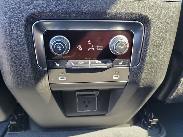 Used 2024 Chevrolet Suburban Premier w/ Premium Package image 19