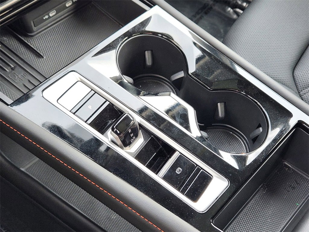 Used 2025 Volkswagen Atlas Peak Edition SE image 15