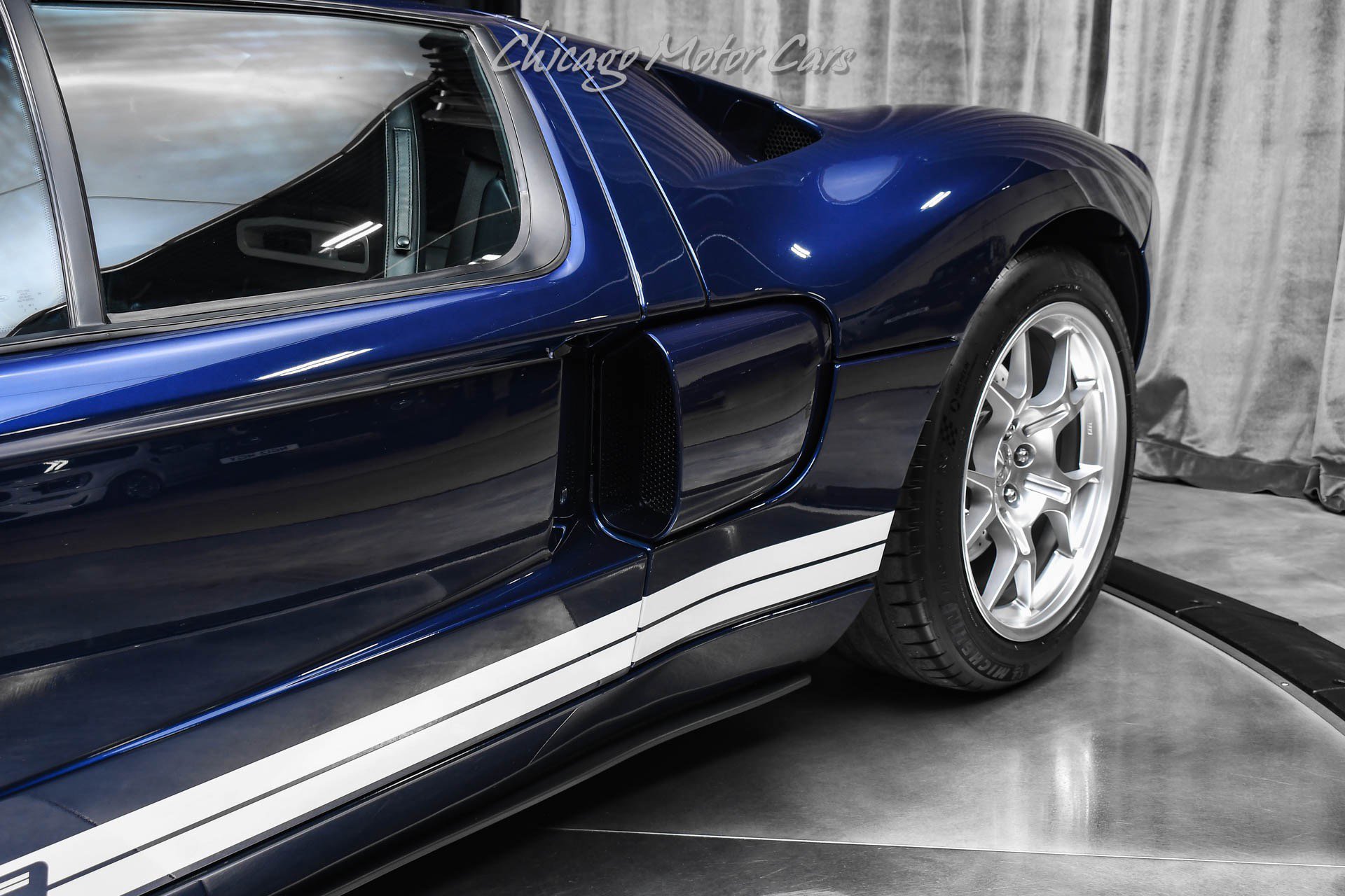 Used 2005 Ford GT image 28