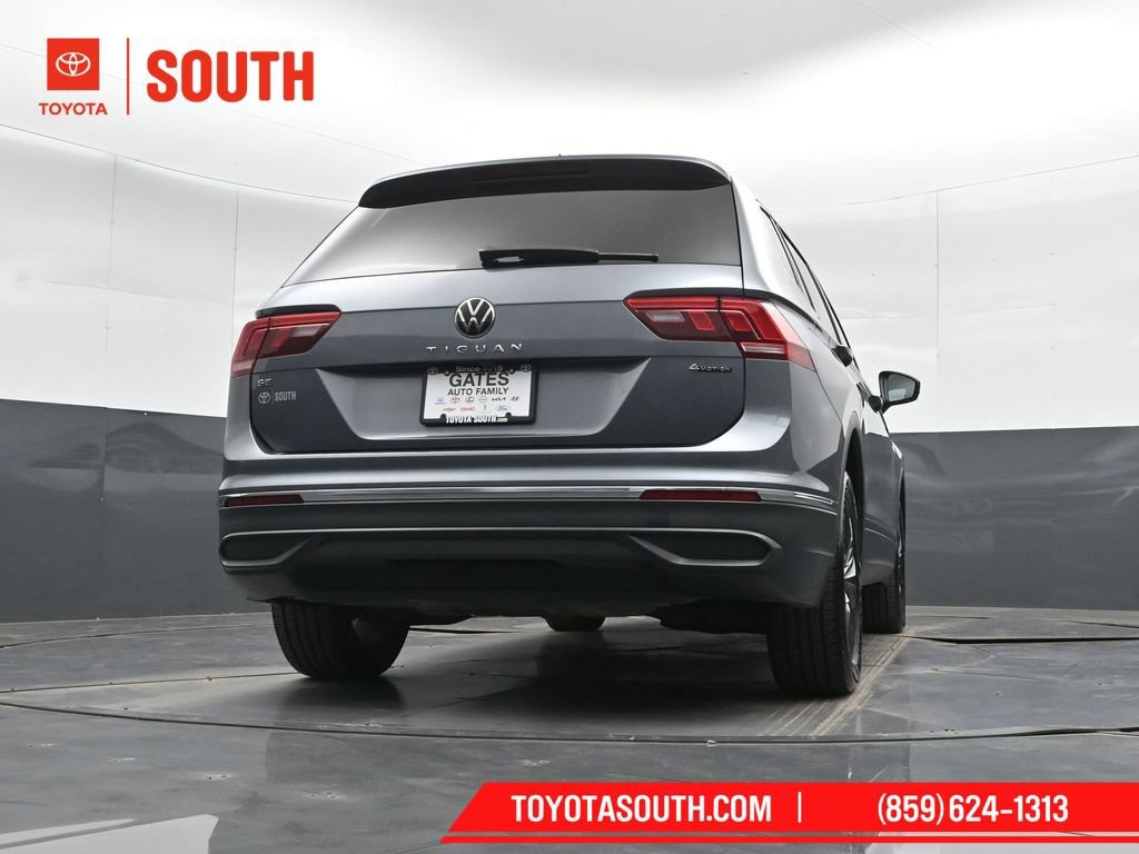 Used 2024 Volkswagen Tiguan SE AWD/4WD image 40